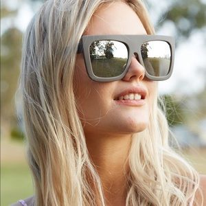 Quay Cafe Racer Sunglasses